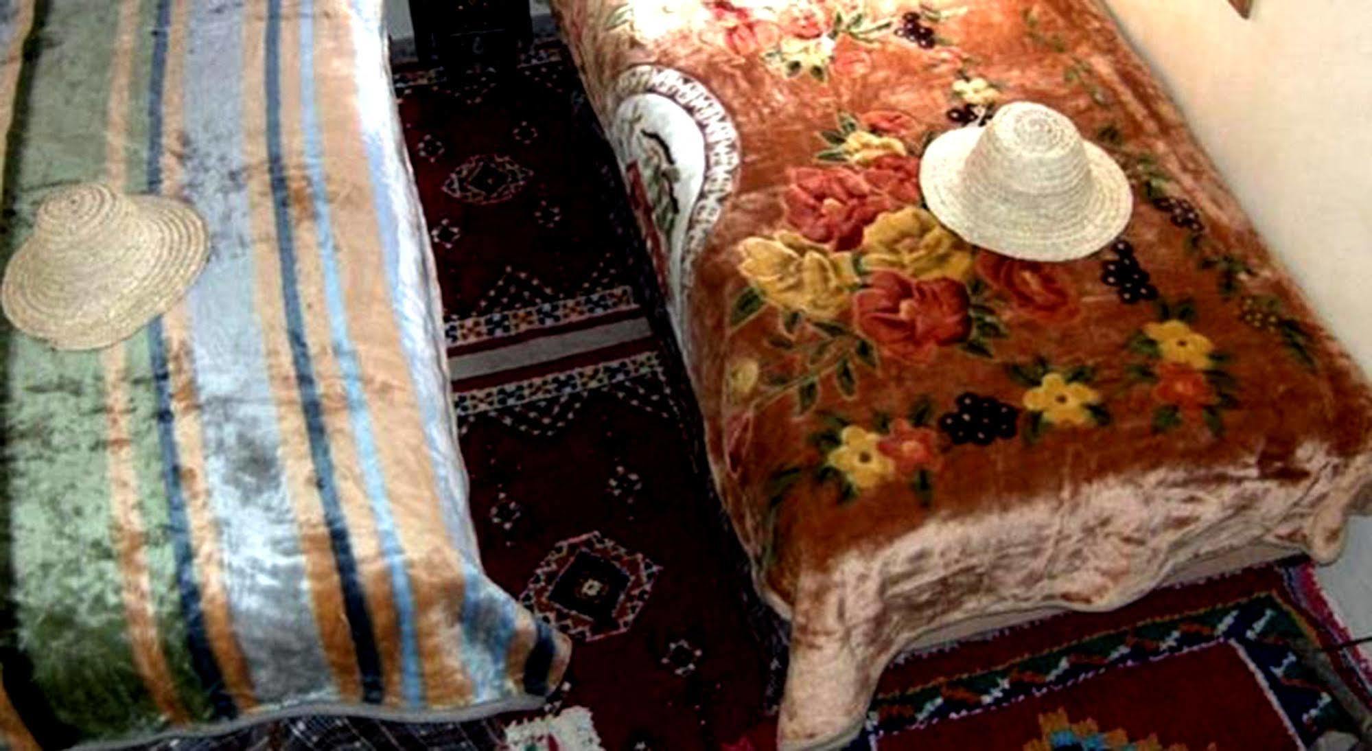 Hotel Dar Aglzime à Aroumd Extérieur photo